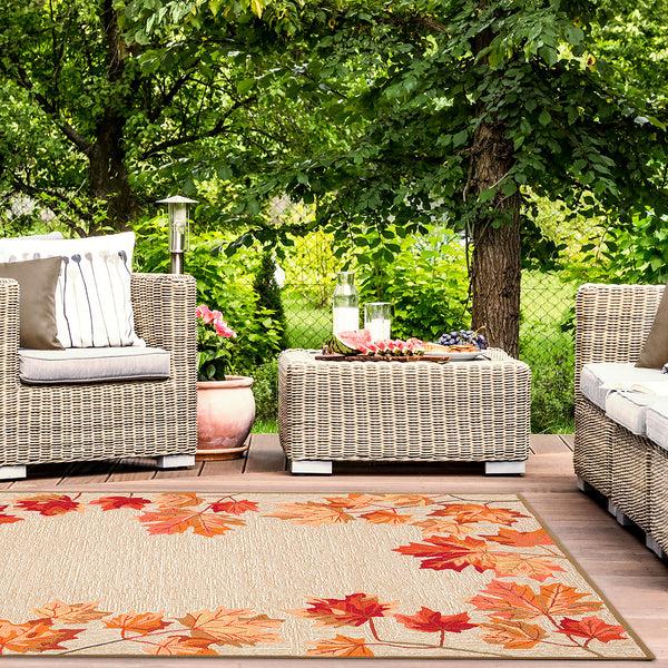 Plow & Hearth Indoor/Outdoor Falling Leaves Border Rug 5' X 7'6"