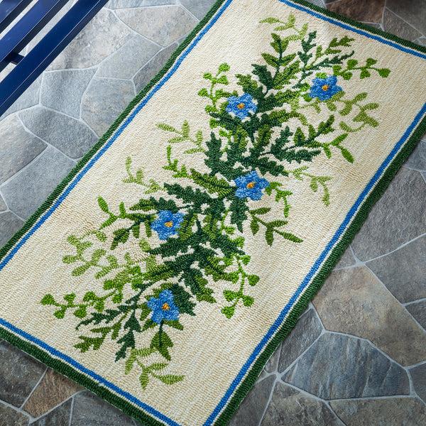 plow & hearth Indoor/Outdoor Fern and Flowers Hooked Polypropylene Accent Rug 24"x42"