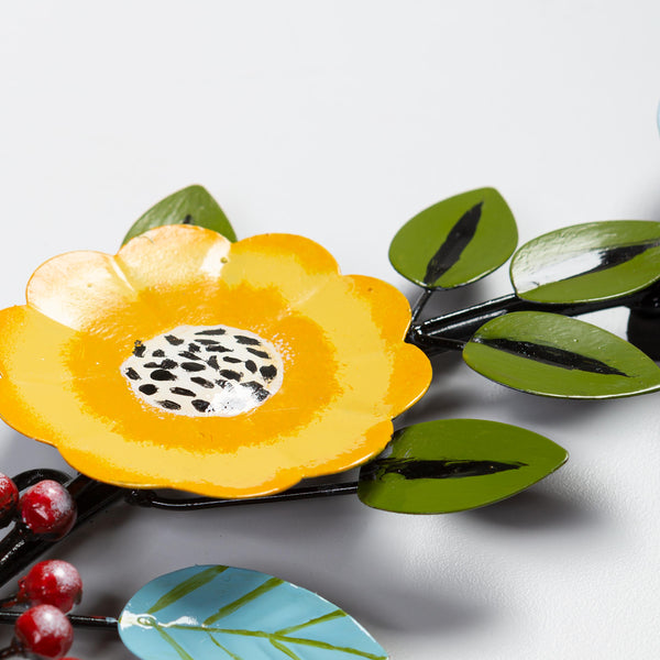 Plow & Hearth Indoor/Outdoor Floral And Berry Metal Wreath