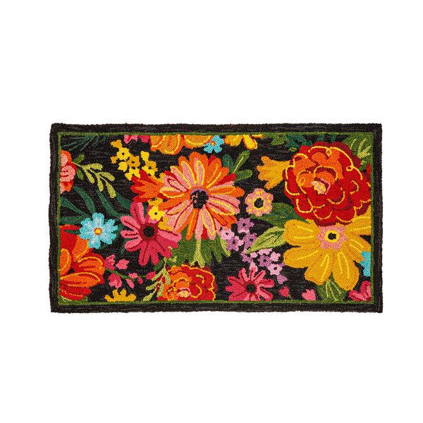 Plow & Hearth Indoor/Outdoor Fresh Picked Hand-Hooked Polypropylene Accent Rug