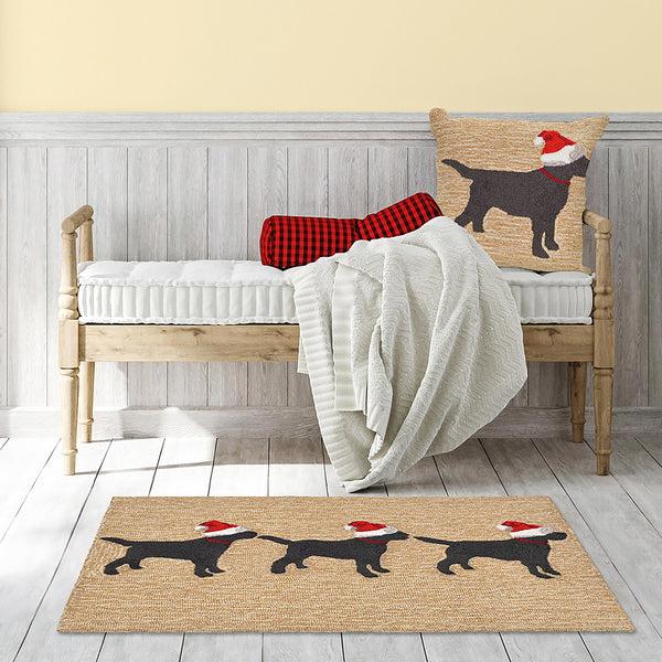 plow & hearth Indoor/Outdoor Hand-Hooked Christmas Dogs Accent Rug 24" x 36"