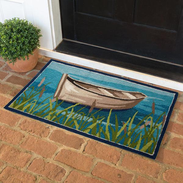 plow & hearth Indoor/Outdoor Hand-Hooked Polypropylene Boat Accent Rug