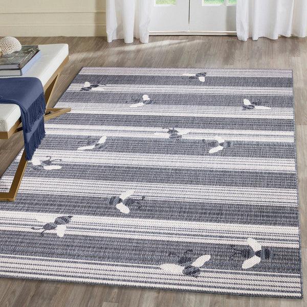 plow & hearth Indoor/Outdoor Honey Bees Rug 7'10" x 9'10"