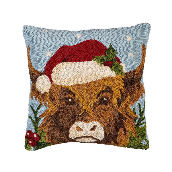 Plow & Hearth Indoor/Outdoor Hooked Pillow Highland Cow Polypropylene 18"x18"