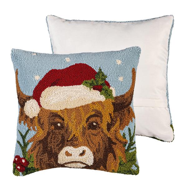 Plow & Hearth Indoor/Outdoor Hooked Pillow Highland Cow Polypropylene 18"x18"