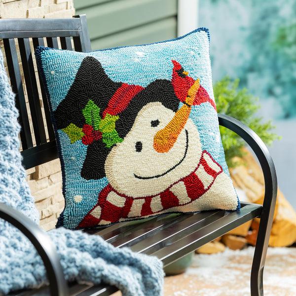 plow & hearth Indoor/Outdoor Hooked Pillow Snowman With Friends Polypropylene 18"x18"
