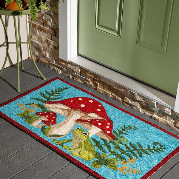 plow & hearth Indoor/Outdoor Hooked Polypropylene Mushroom Umbrella Accent Rug 24"x42"