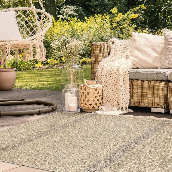 Plow & Hearth Indoor/Outdoor Kitty Hawk Striped Rug 5'3" X 7'3"