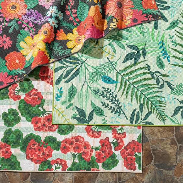 Plow & Hearth Indoor/Outdoor Machine Washable Printed Country Geranium Rug 3' X 5'