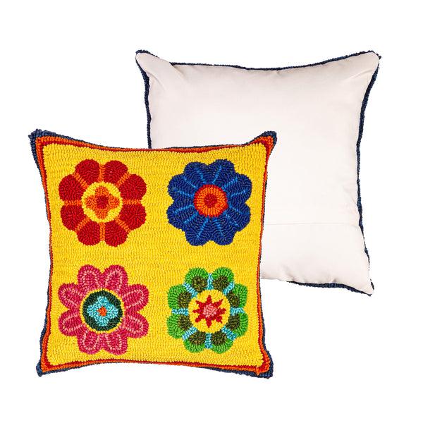 Plow & Hearth Indoor/Outdoor Palermo Floral Hooked Polypropylene Throw Pillow