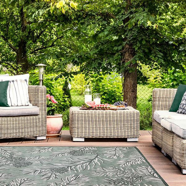 Plow & Hearth Indoor/Outdoor Pine Grove Rug 7'10" Square