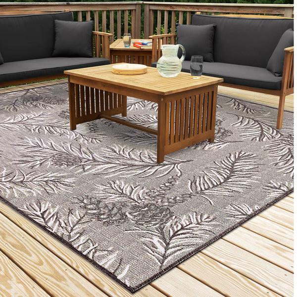 plow & hearth Indoor/Outdoor Pine Grove Rug 7'10" Square