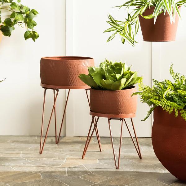 plow & hearth Indoor/Outdoor Planters with Legs with Terra Cotta Finish Set of 2