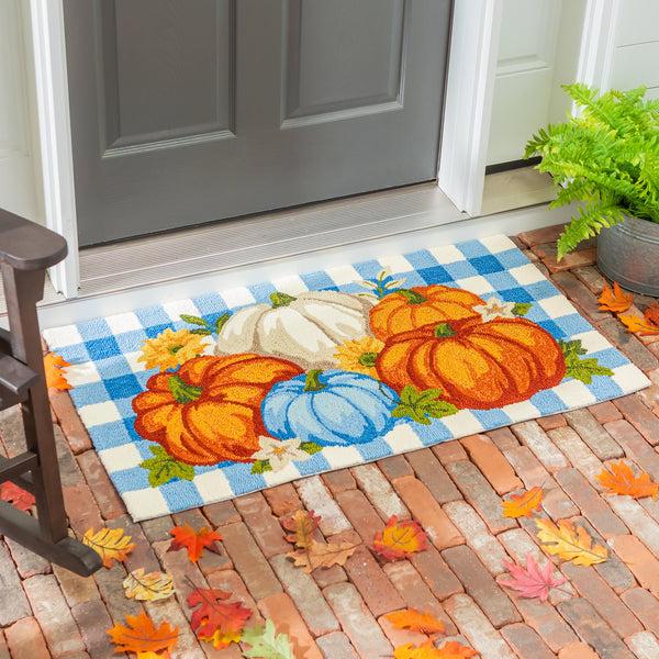 plow & hearth Indoor/Outdoor Pumpkin Patch Polypropylene Accent Rug 24"x42"
