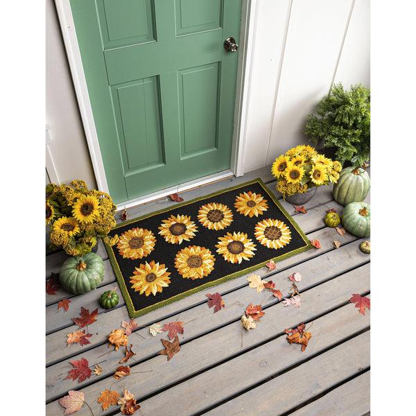 plow & hearth Indoor/Outdoor Sunflower Fields Hand-Hooked Polypropylene Accent Rug