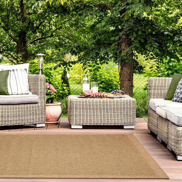 plow & hearth Indoor/Outdoor Toulouse Border Print Rug 7'10" x 9'10"