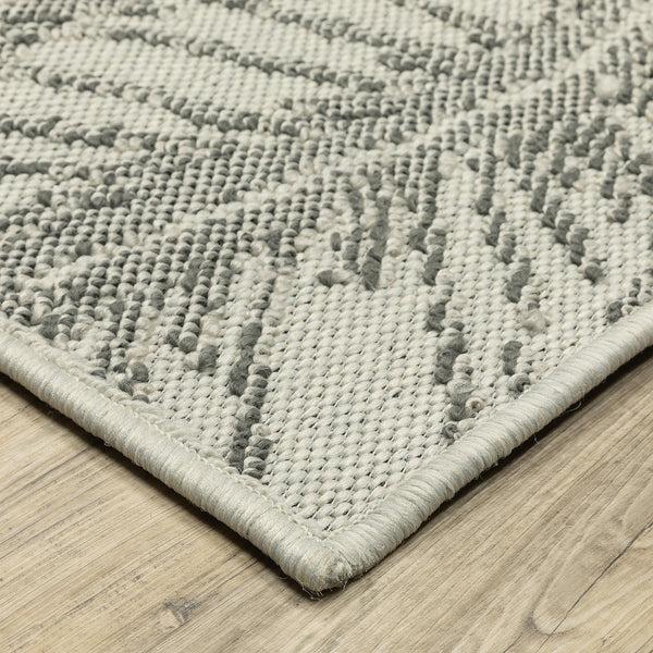 plow & hearth Indoor/Outdoor York Leaves Polypropylene Rug 1'10" x 7'3" Runner