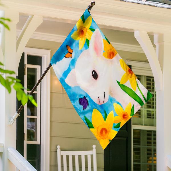 plow & hearth Lamb in Daffodil Field Applique House Flag