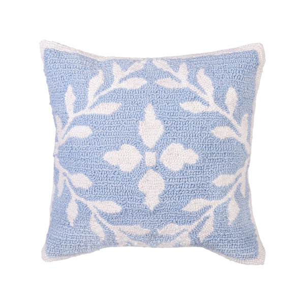 Plow & Hearth Light Blue Diamonds Indoor/Outdoor Hooked Pillow 18"x18"