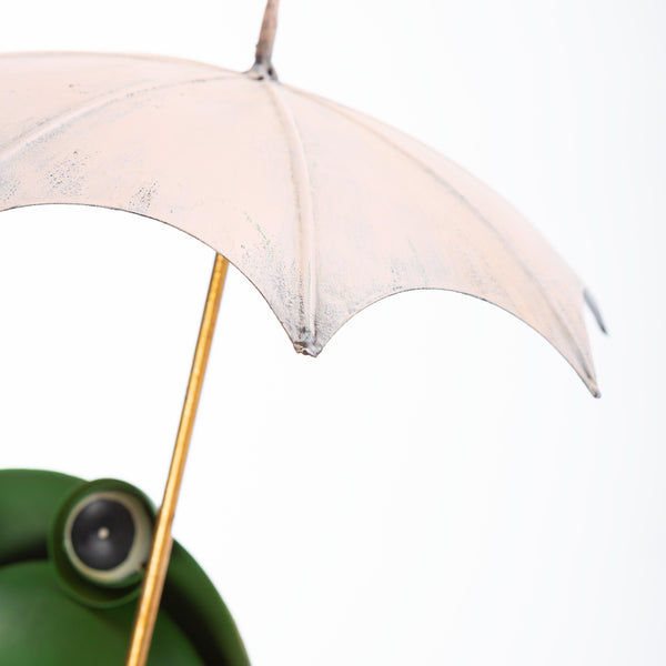 Plow & Hearth Metal Storybook Frog Garden Statue Pink