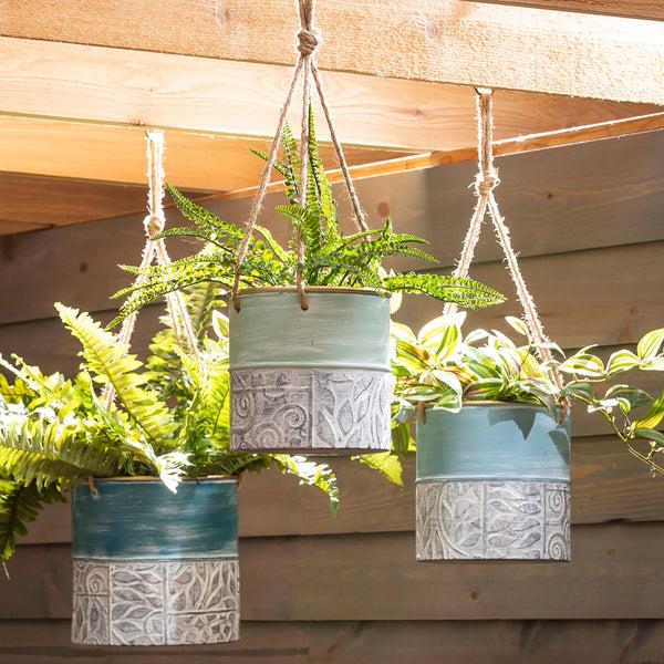 plow & hearth Painted Metal Hanging Planters Set of 3