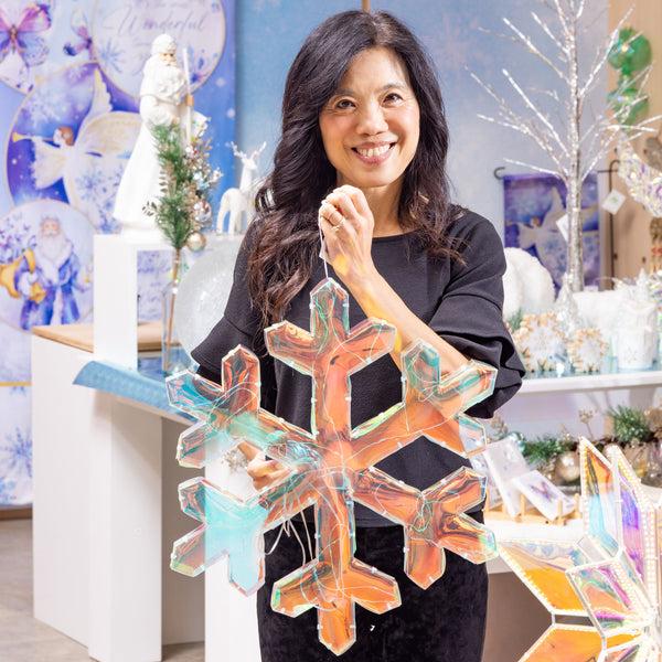 Plow & Hearth Pearl And Pine Outdoor Lamp & Lighting LED Snowflake 20"H