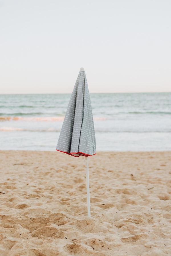 Plow & Hearth 5.5 Ft. Portable Beach Umbrella