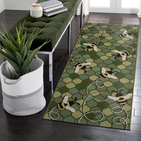 Plow & Hearth Esencia Bee Free Indoor/Outdoor Rug