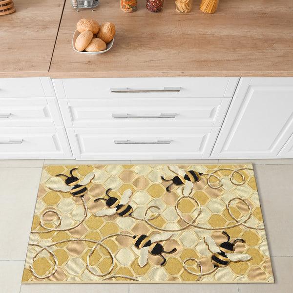 Plow & Hearth Esencia Bee Free Indoor/Outdoor Rug