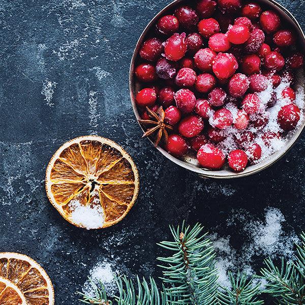 Plow & Hearth Frosted Cranberry Mandarin Candle