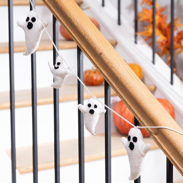 plow & hearth Ghost Fabric Garland 72"L