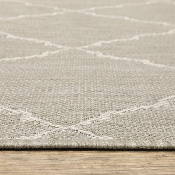 Plow & Hearth Hamilton Latticework Rug