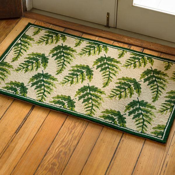 Plow & Hearth Indoor/Outdoor Fern Hooked Accent Rug