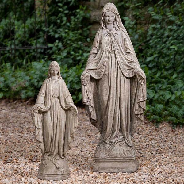 Plow & Hearth Madonna Garden Statue