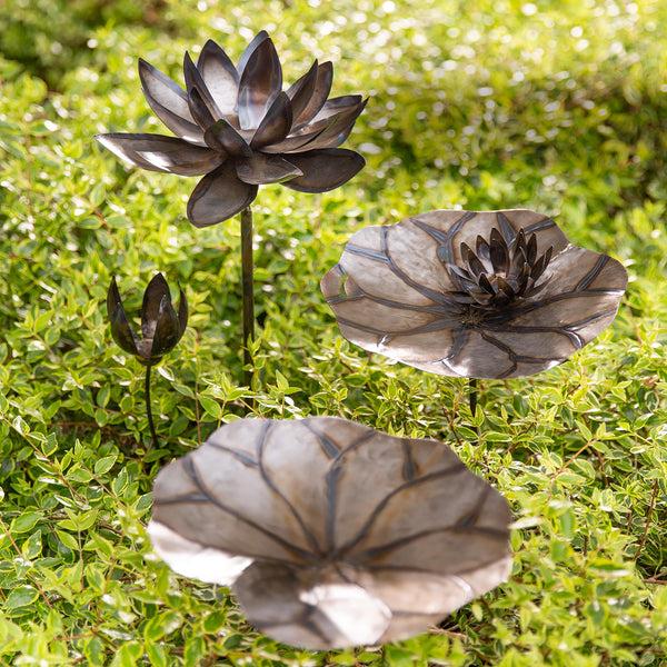 Plow & Hearth Metal Lily Pad Garden Stakes Set Of 2