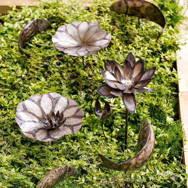 Plow & Hearth Metal Lily Pad Garden Stakes Set Of 2