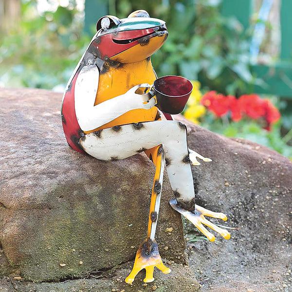 plow & hearth Recycled Metal Coffee Frog Garden Art