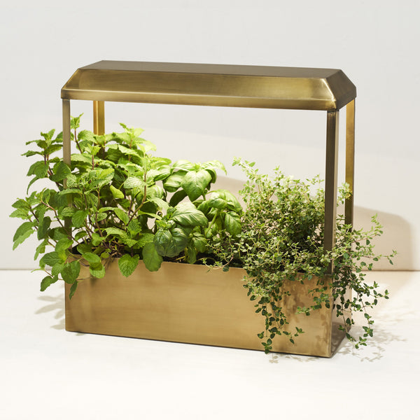 Plow & Hearth Smart Growhouse