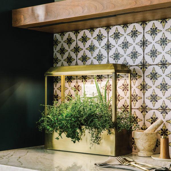 Plow & Hearth Smart Growhouse