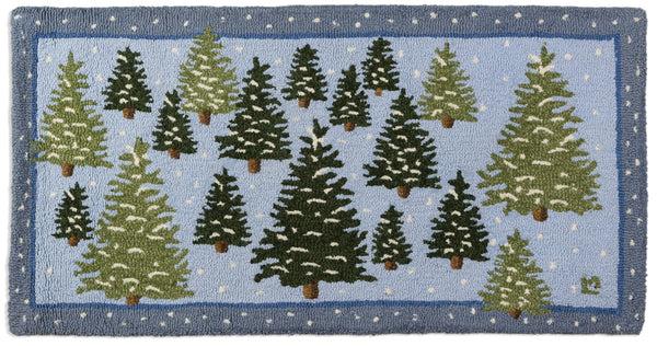 plow & hearth Snowy Tree Farm Hooked Wool Rug