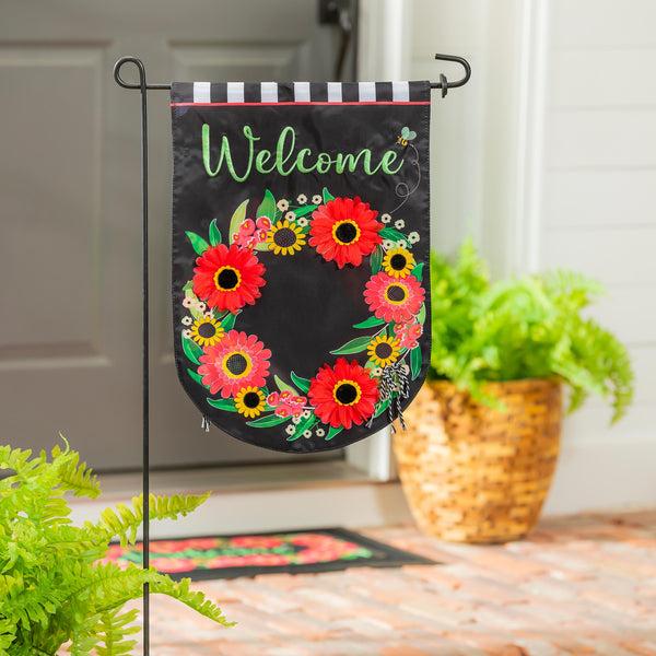 plow & hearth Welcome Wreath Applique Garden Flag