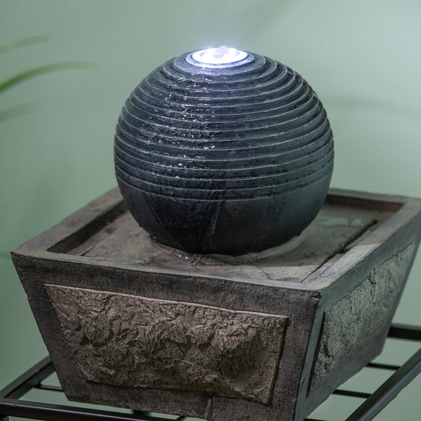 Plow & Hearth Ridged Globe Fountain With Planter Shelf
