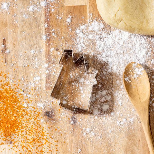 Plow & Hearth Trick Or Sweets Tea Towel And Cookie Cutter Gift Set