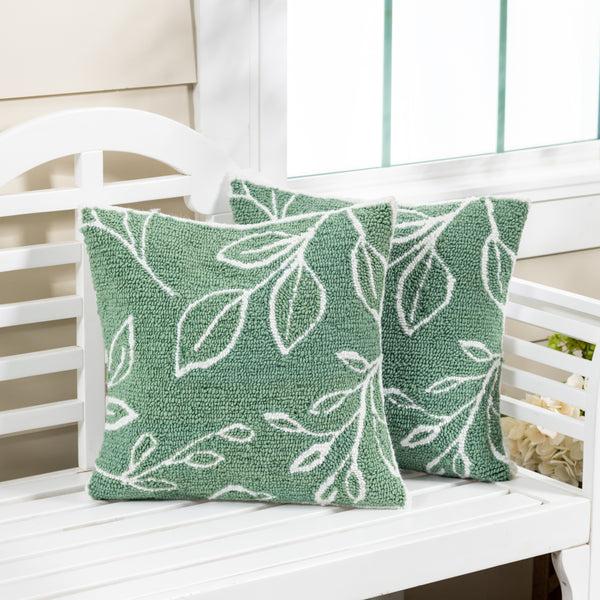 Plow & Hearth Verdant Greenery Indoor/Outdoor Hooked Pillow 18"x18"