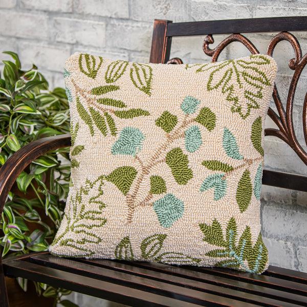 plow & hearth VivaStyle Leaf Print Indoor/Outdoor Hooked Pillow 18"x18"