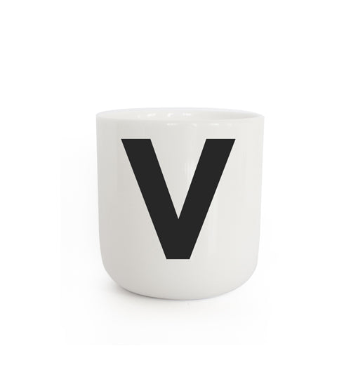 plty Classic letter - V (Mug)