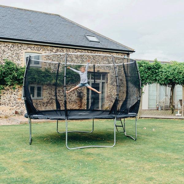 Plum® Magnitude Trampoline And Enclosure