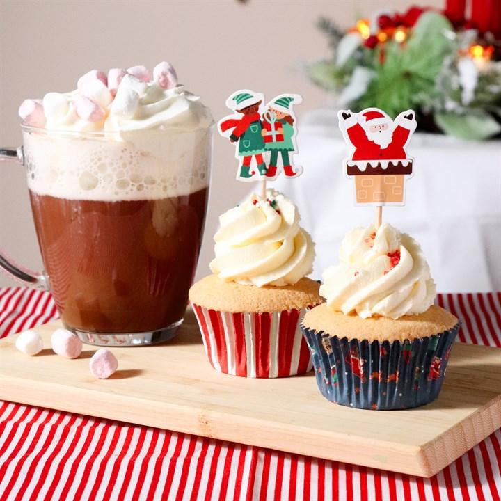 Pme Christmas Cupcake & Topper Set Of 24 - Santa's Coming To Town