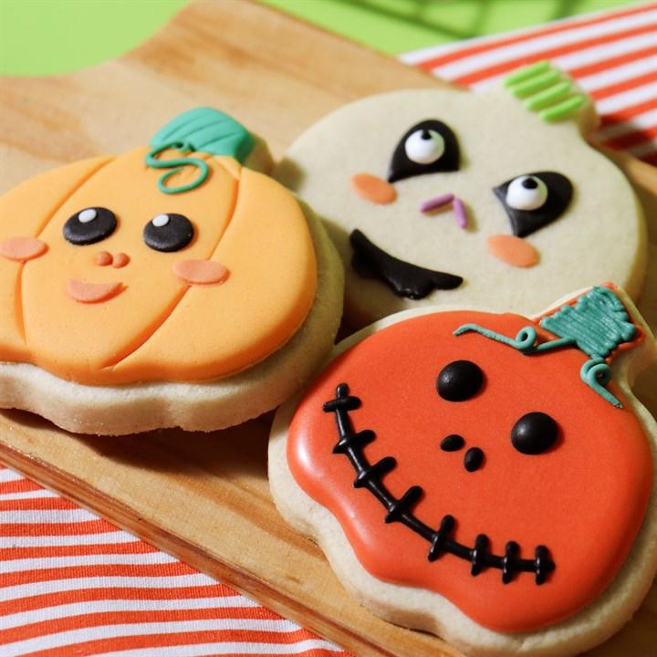 Pme Halloween Cookie Cutter With Comfort Grip - Pumpkin