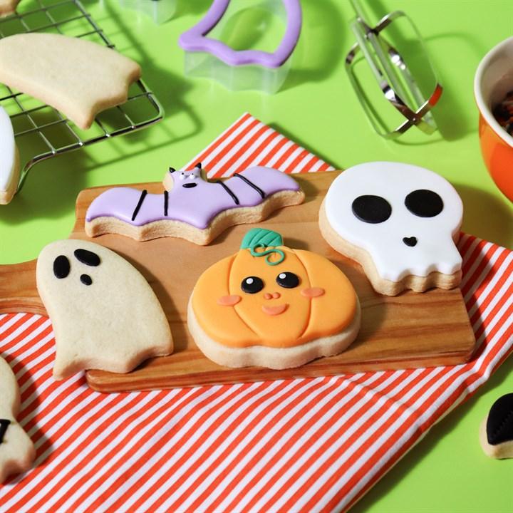 Pme Halloween Cookie Cutters With Comfort Grip (Set Of 4)